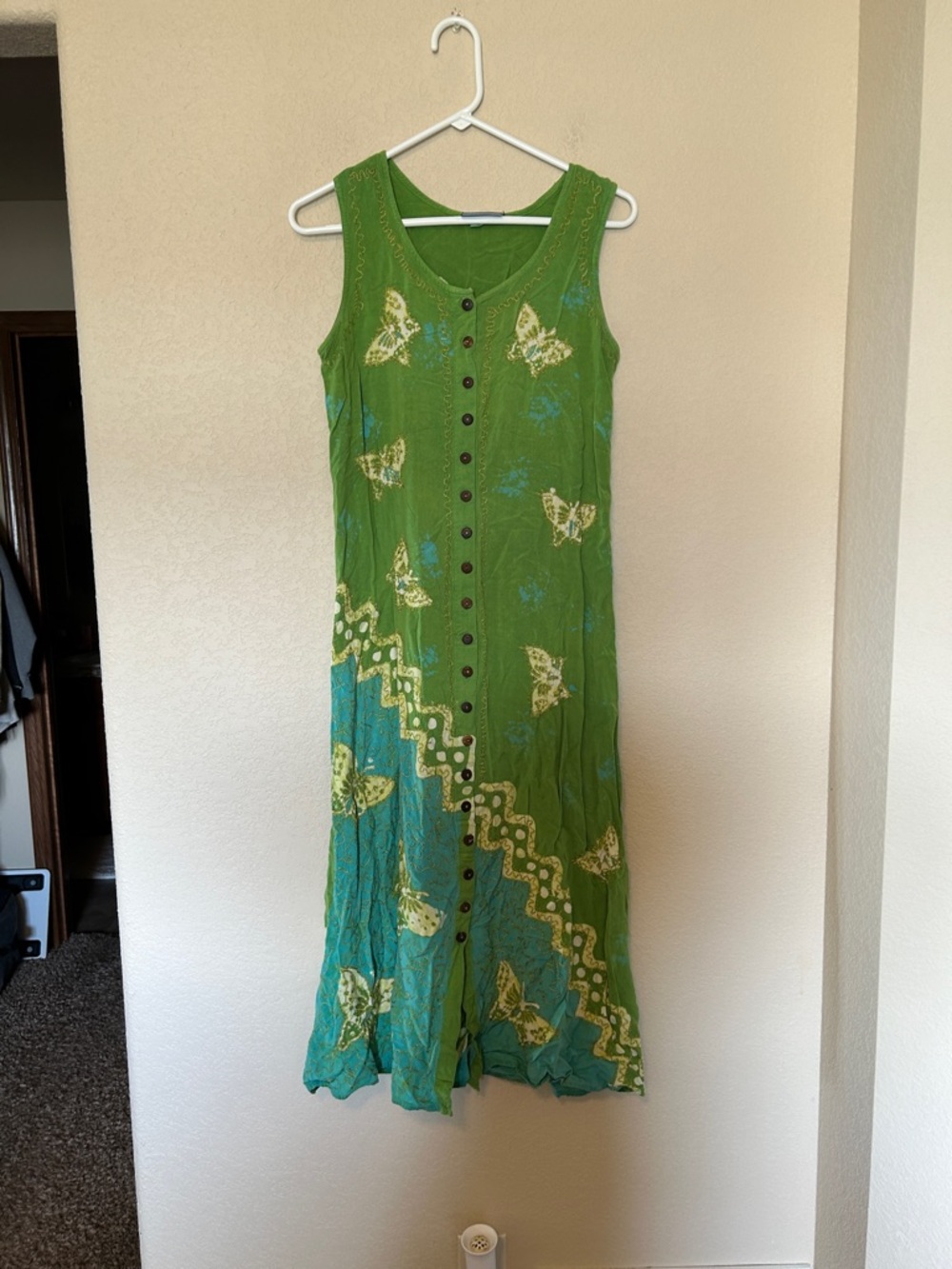 India Boutique Green Butterfly Sleeveless Button-Front Maxi Dress Beachy Boho